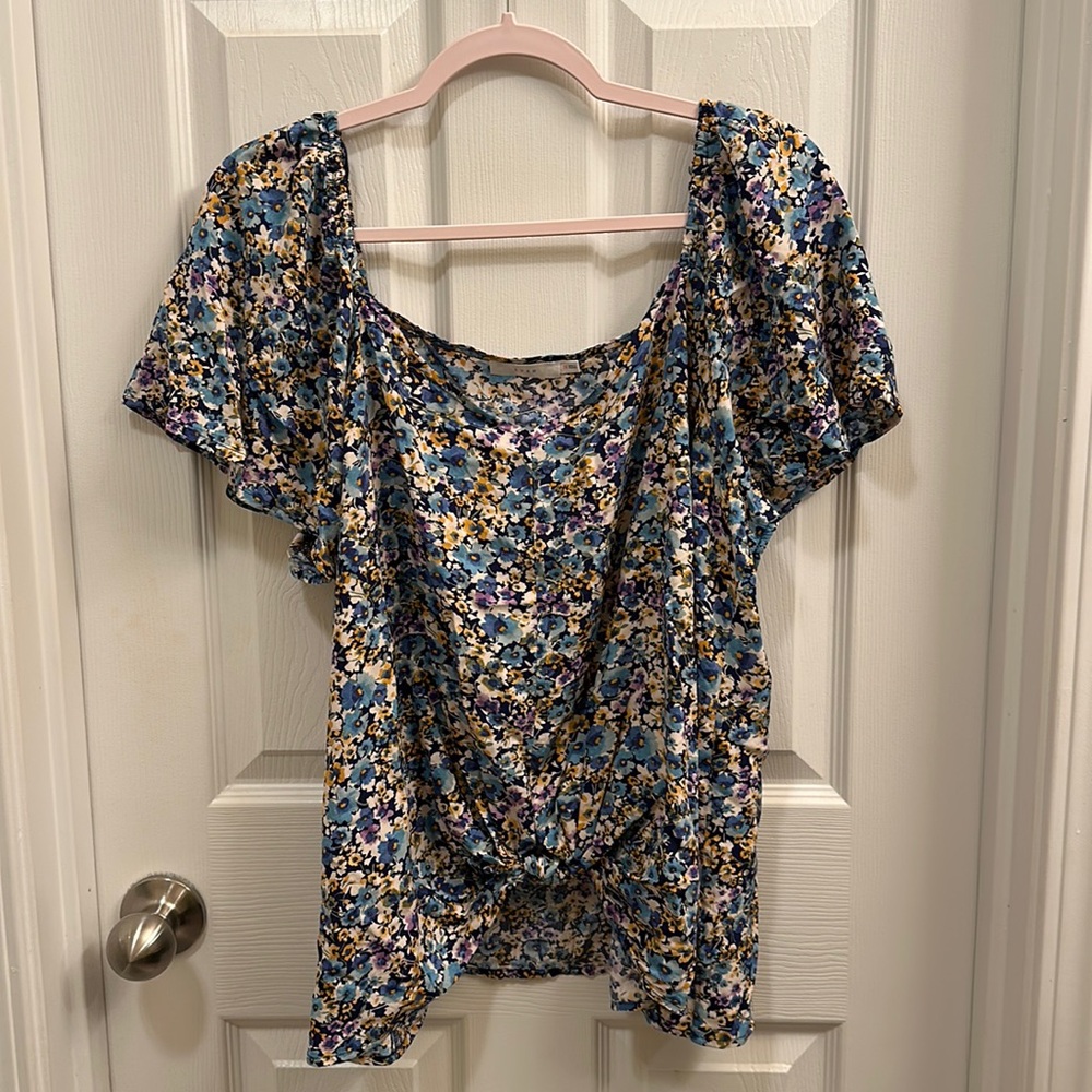 LUSH floral top